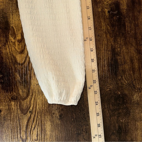 Kirious Los Angeles Top Womens Large Cream Textured Knit LS Crop Top Blouse NEW - Picture 10 of 10